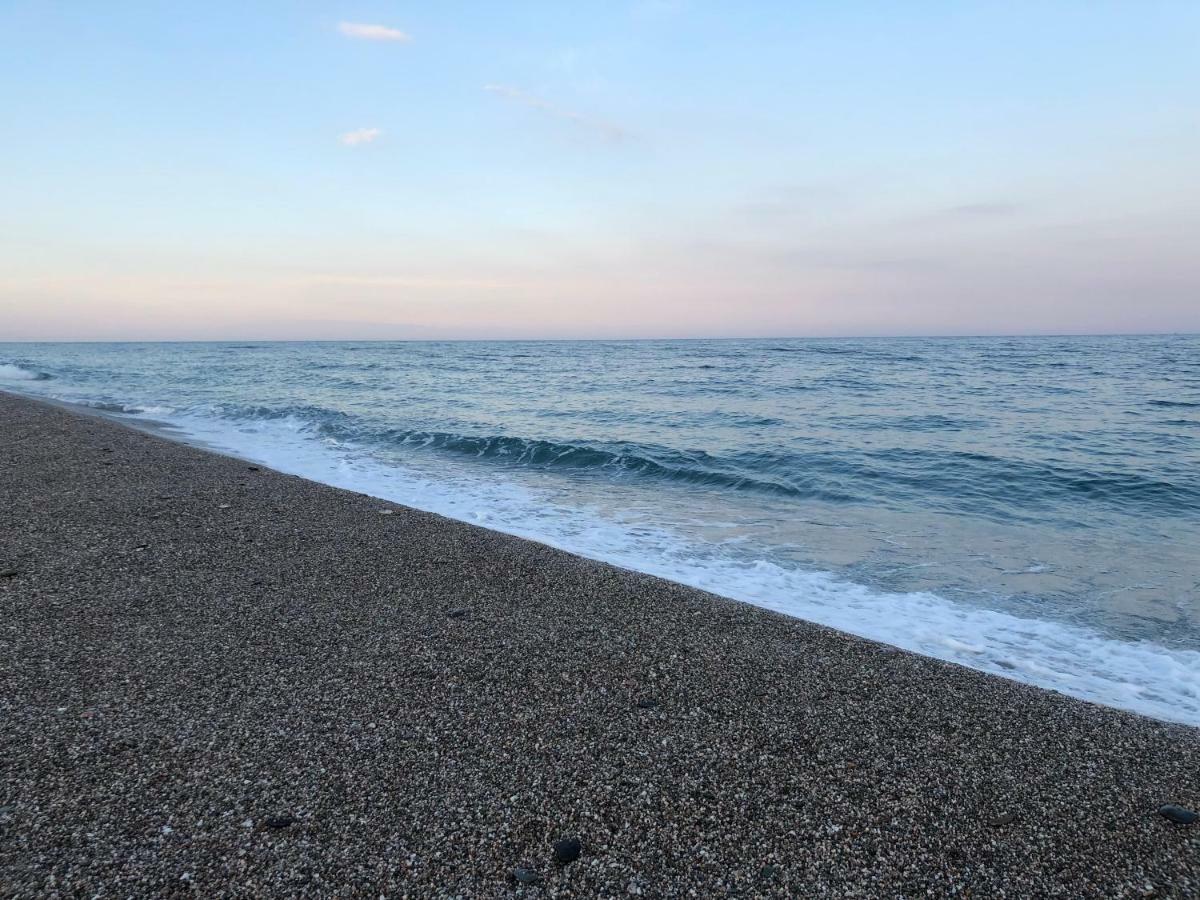 Sea View 2 Bedroom Vacation Apartment จีอาร์ดีนี นักซอส ภายนอก รูปภาพ
